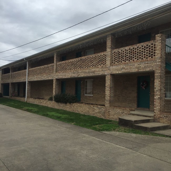 2469 3rd Ave in Huntington, WV - Building Photo - Building Photo