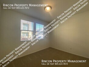 5029 Manzano St in Camarillo, CA - Building Photo - Building Photo