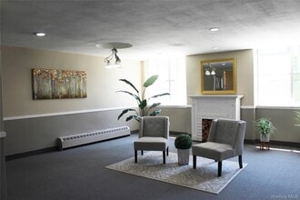 175-45 88th Ave in Queens, NY - Building Photo - Building Photo