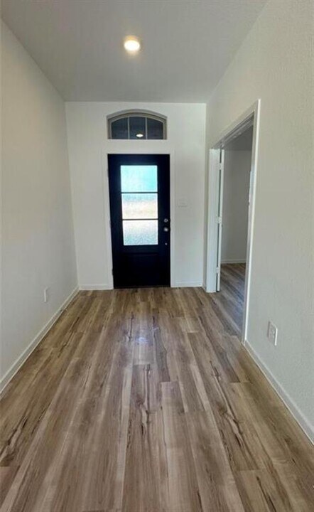 172 Wasatch Peaks Wy in Willis, TX - Building Photo