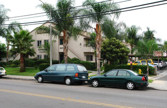 Parkwood Villas in Escondido, CA - Building Photo - Building Photo