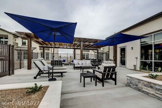 Sofia in Fresno, CA - Foto de edificio - Building Photo