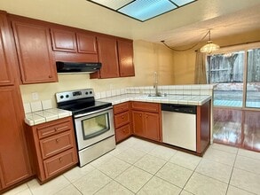 34912 Oyster Bay Terrace in Fremont, CA - Building Photo - Building Photo