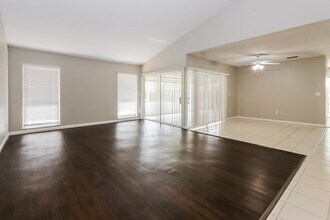 12340 Old Country Rd S in Wellington, FL - Building Photo - Building Photo