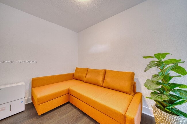 2741 SW 67th Ave in Miami, FL - Building Photo - Building Photo