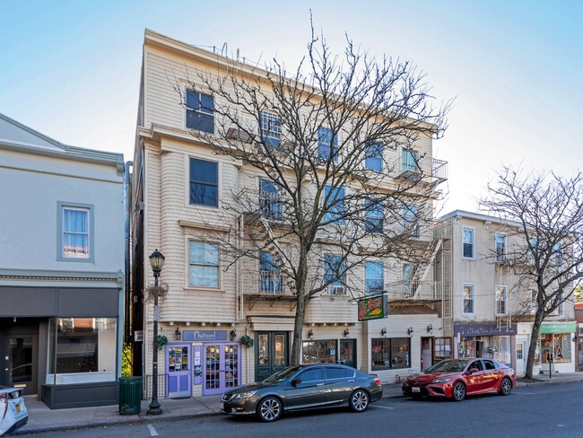 16 Main St in Hastings On Hudson, NY - Building Photo - Building Photo