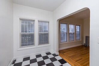 421 Van Dyke in Oakland, CA - Building Photo - Building Photo