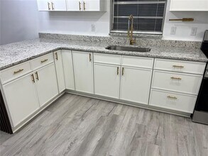 632 Paradise Island Way in Haines City, FL - Building Photo - Building Photo