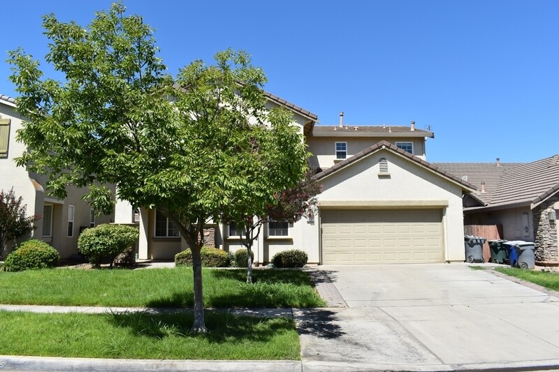3587 Sarasota Ave in Merced, CA - Building Photo