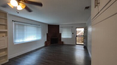 4600 Brand Way in Sacramento, CA - Building Photo - Building Photo