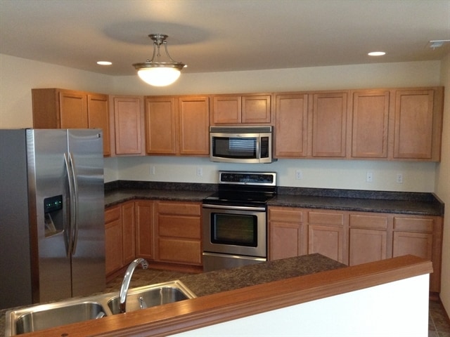 5029 200th Street Ct E in Spanaway, WA - Building Photo - Building Photo