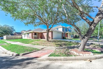 13130 Kingston Point Ln in Houston, TX - Building Photo - Building Photo