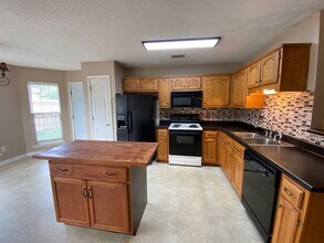 10162 Evening Hill Cove in Memphis, TN - Building Photo - Building Photo