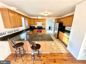 2908 N Independence Dr in Montross, VA - Foto de edificio - Building Photo