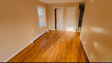 50 Moultrie Ave in Yonkers, NY - Building Photo - Building Photo