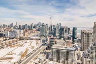219 Fort York Blvd in Toronto, ON - Building Photo - Building Photo