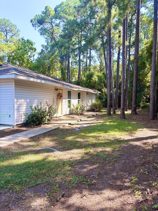 1701 Paulding Ave in Pensacola, FL - Building Photo