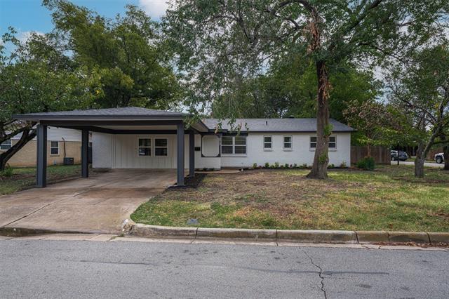 property at 217 Palomino Dr
