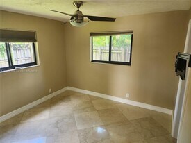 210 SW 8th Ave in Fort Lauderdale, FL - Building Photo