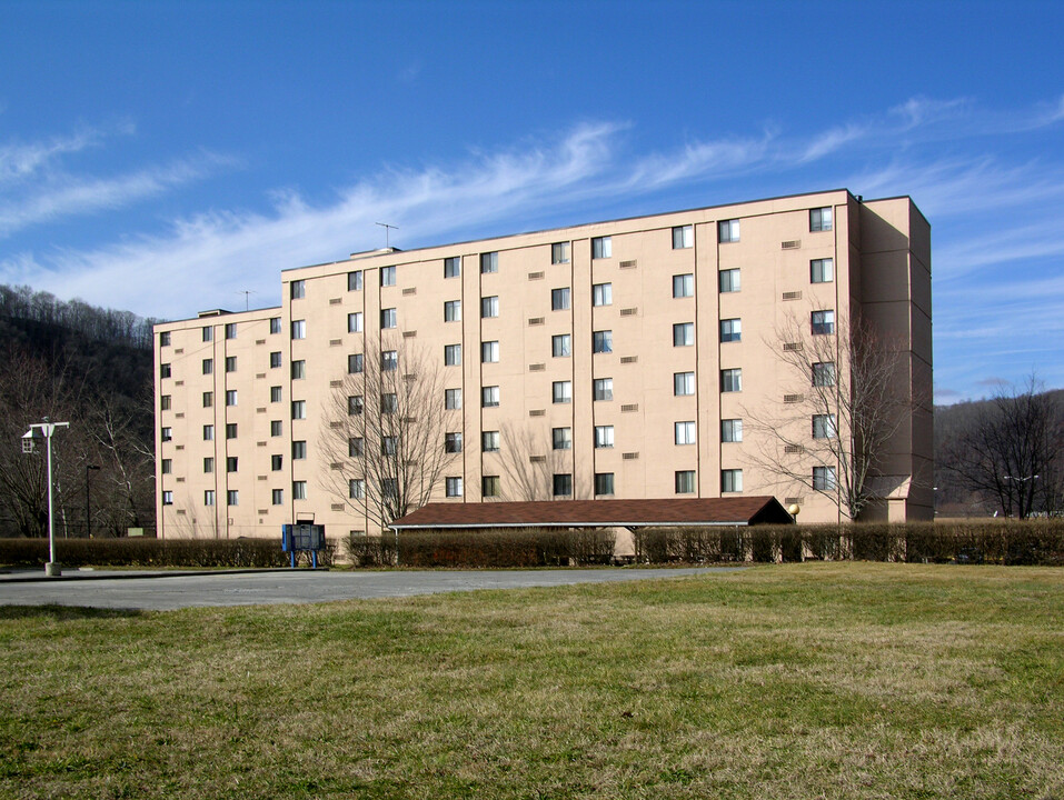 Hinton House in Hinton, WV - Foto de edificio