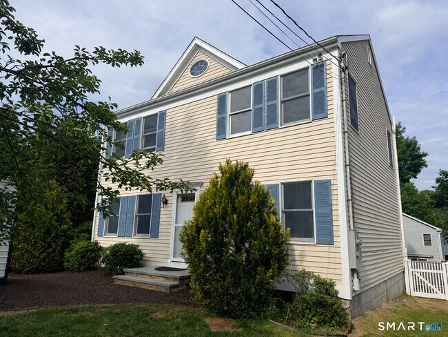 property at 26 High St