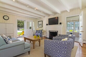 52 Overshore Dr E in Madison, CT - Building Photo - Building Photo