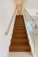 916 NE 27th Ave in Hallandale Beach, FL - Building Photo - Building Photo