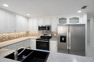 2401 S Jackson Rd, Unit 1N in Pharr, TX - Building Photo - Building Photo