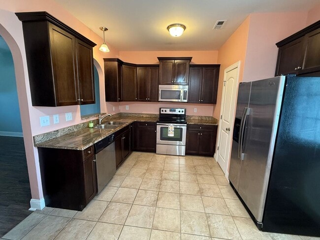 120 Parrot Landing Dr in Hubert, NC - Building Photo - Building Photo