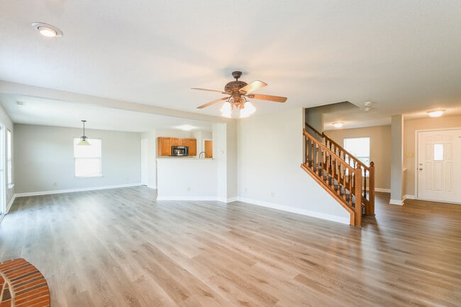 7587 Charlotte Dr in Ingalls, IN - Building Photo - Building Photo