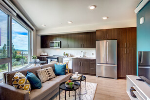 Metroline Flats in Seattle, WA - Building Photo