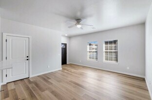 5130 Brooke Rd in Tuttle, OK - Building Photo