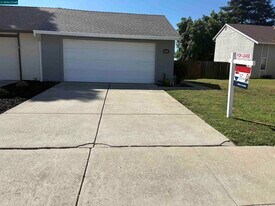 757 Valley Green Dr in Brentwood, CA - Building Photo