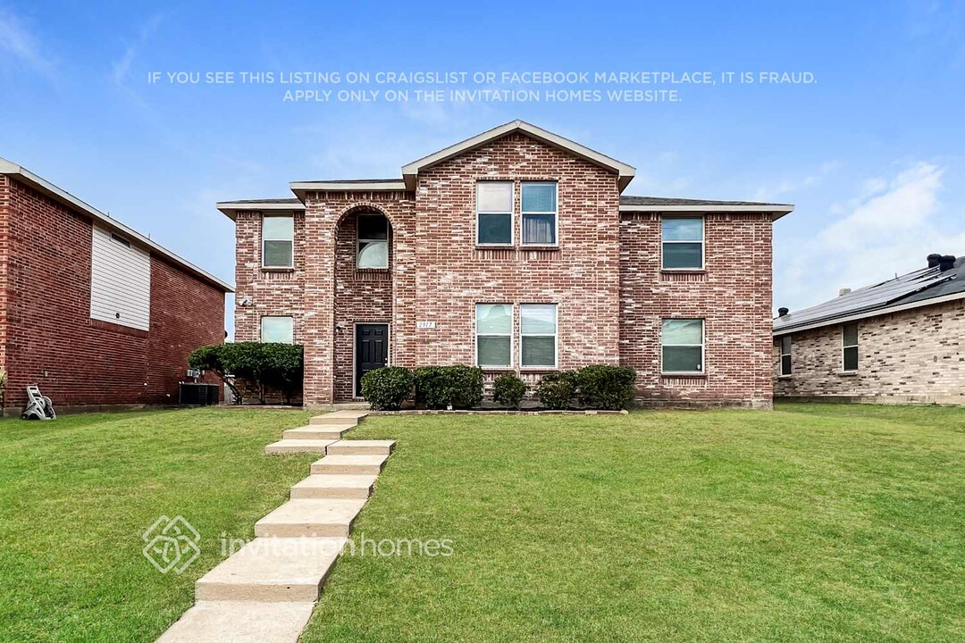 2917 Paint Brush Pl in Lancaster, TX - Building Photo