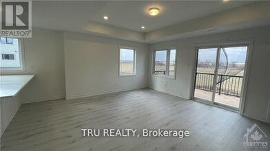 956 Chapman Mills Dr in Ottawa, ON - Building Photo - Building Photo