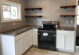 402 W Ferry St, Unit 1 in Buffalo, NY - Foto de edificio - Building Photo