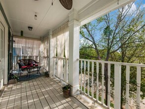 2001 Bridgeport Dr in Providence Village, TX - Foto de edificio - Building Photo