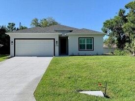 21475 Seaton Ave in Port Charlotte, FL - Building Photo