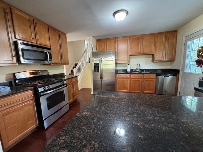 7101 Longmeadow Ln in Hanover Park, IL - Building Photo - Building Photo