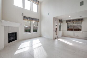 1221 Dakota St in Carrollton, TX - Building Photo - Building Photo