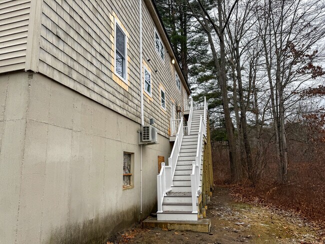 9 Mount Pleasant St, Unit 2 in Athol, MA - Building Photo - Building Photo