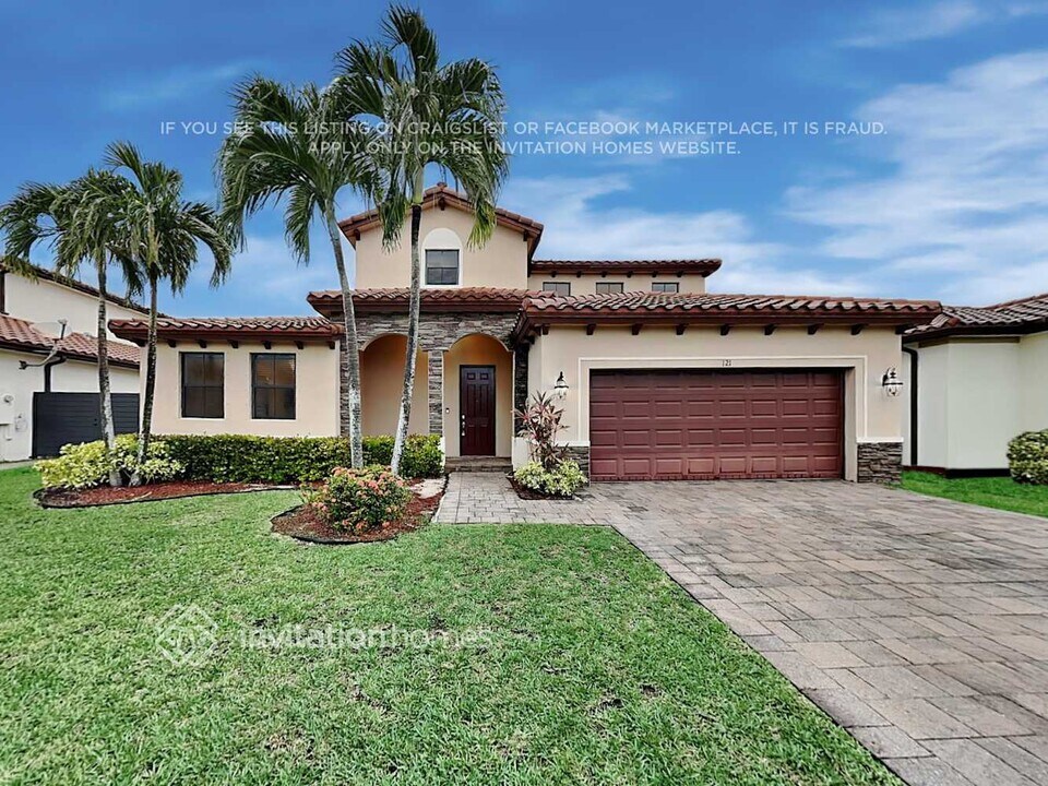 121 SE 35 Ave in Homestead, FL - Foto de edificio
