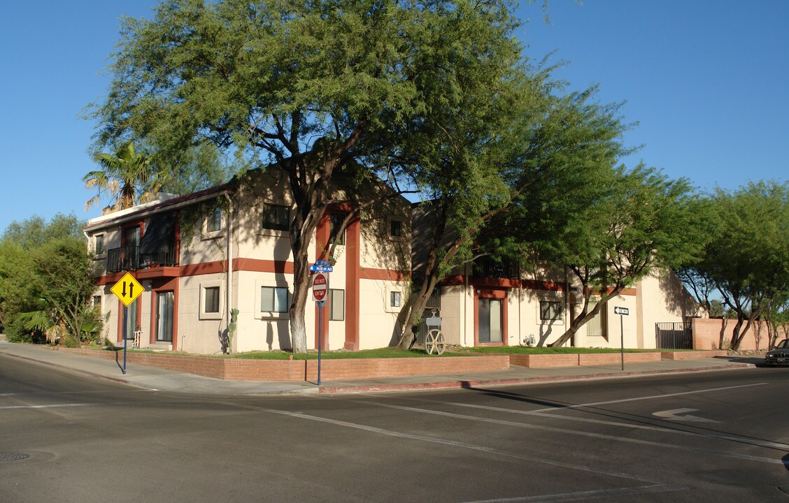 1030 N Martin Ave in Tucson, AZ - Foto de edificio