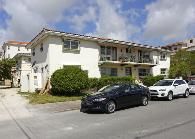 1700 Galiano St in Coral Gables, FL - Foto de edificio - Building Photo