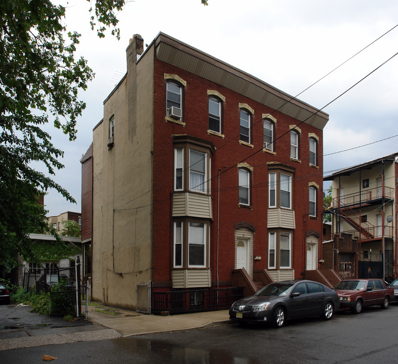 58-60 Bruen St in Newark, NJ - Foto de edificio