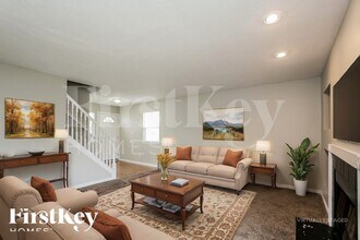 9214 Allegro Dr in Indianapolis, IN - Foto de edificio - Building Photo