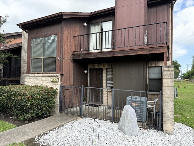 property at 62 Evanston St
