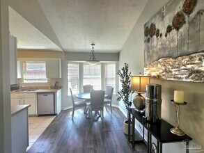 81 N Jamaica St in Pensacola, FL - Building Photo - Building Photo