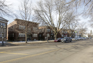 1716 Grand Ave in St. Paul, MN - Foto de edificio - Building Photo