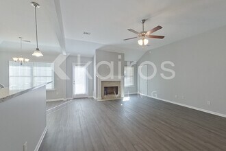 94 Robin Hood Ct in Elmore, AL - Building Photo - Building Photo